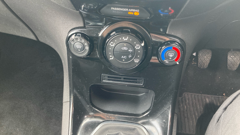 Ford Fiesta 1.25 82 Zetec 5dr Petrol Hatchback